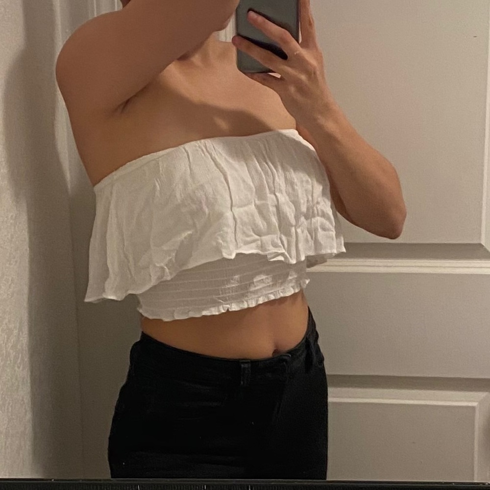 White top - Picture 3 of 6